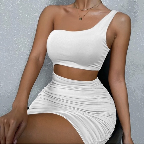 🤍🦢 SHEIN One Shoulder Cut Out Dress🦢🤍 - Picture 1 of 4